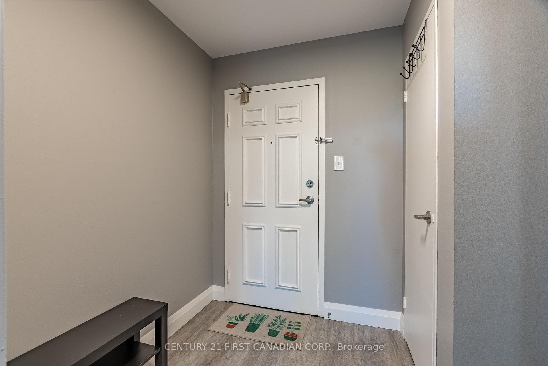 600 Grenfell Drive Unit 607 photo 3