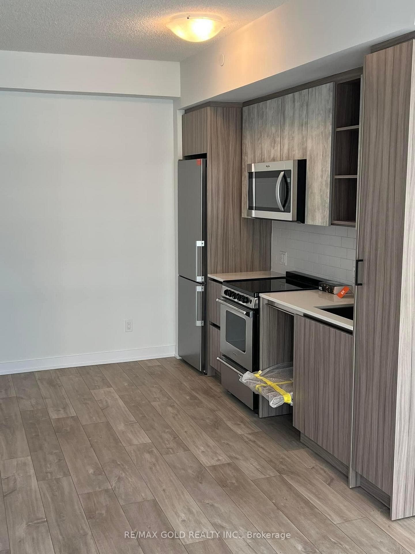 251 Manitoba Street Unit 725 photo 26