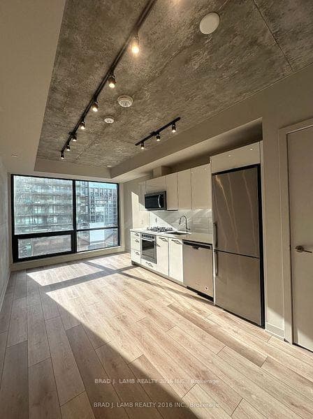 458 Richmond Street Unit 407 photo 1