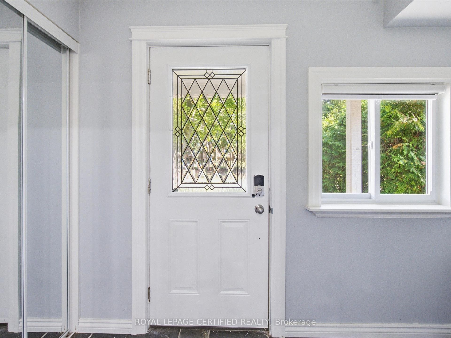 288 Irene Drive photo 5