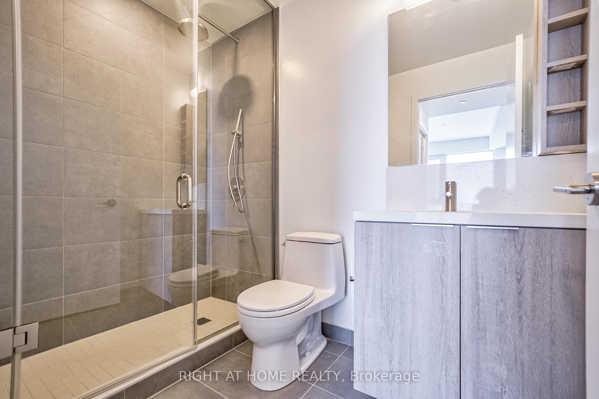 2020 Bathurst Street Unit 1821 photo 21