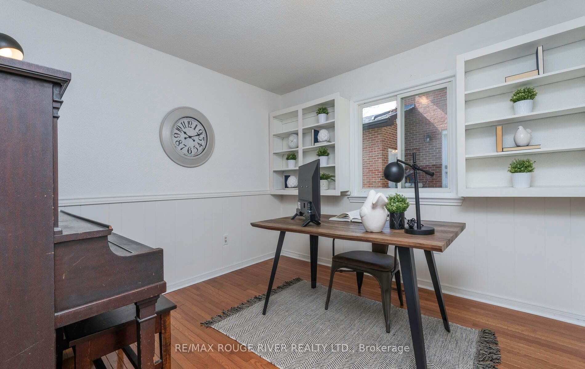 124 Acheson Boulevard photo 16