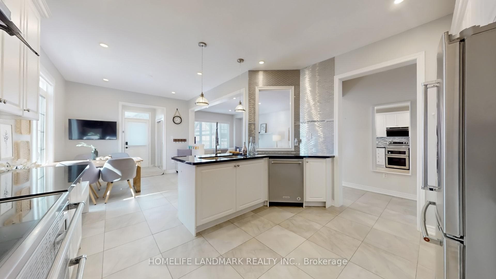 13 Woodway Lane photo 22