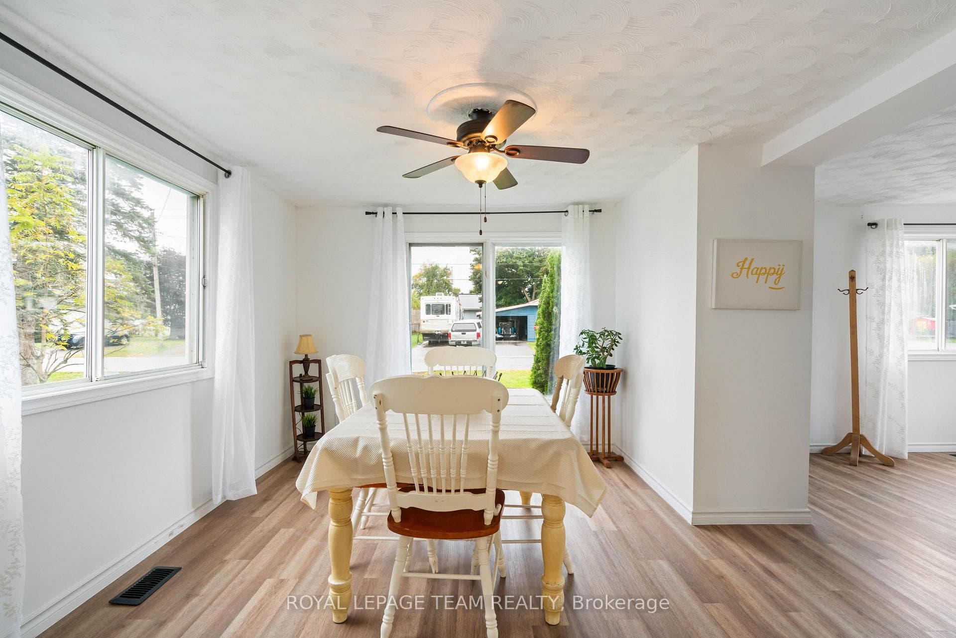 3069 WALKER Street photo 24