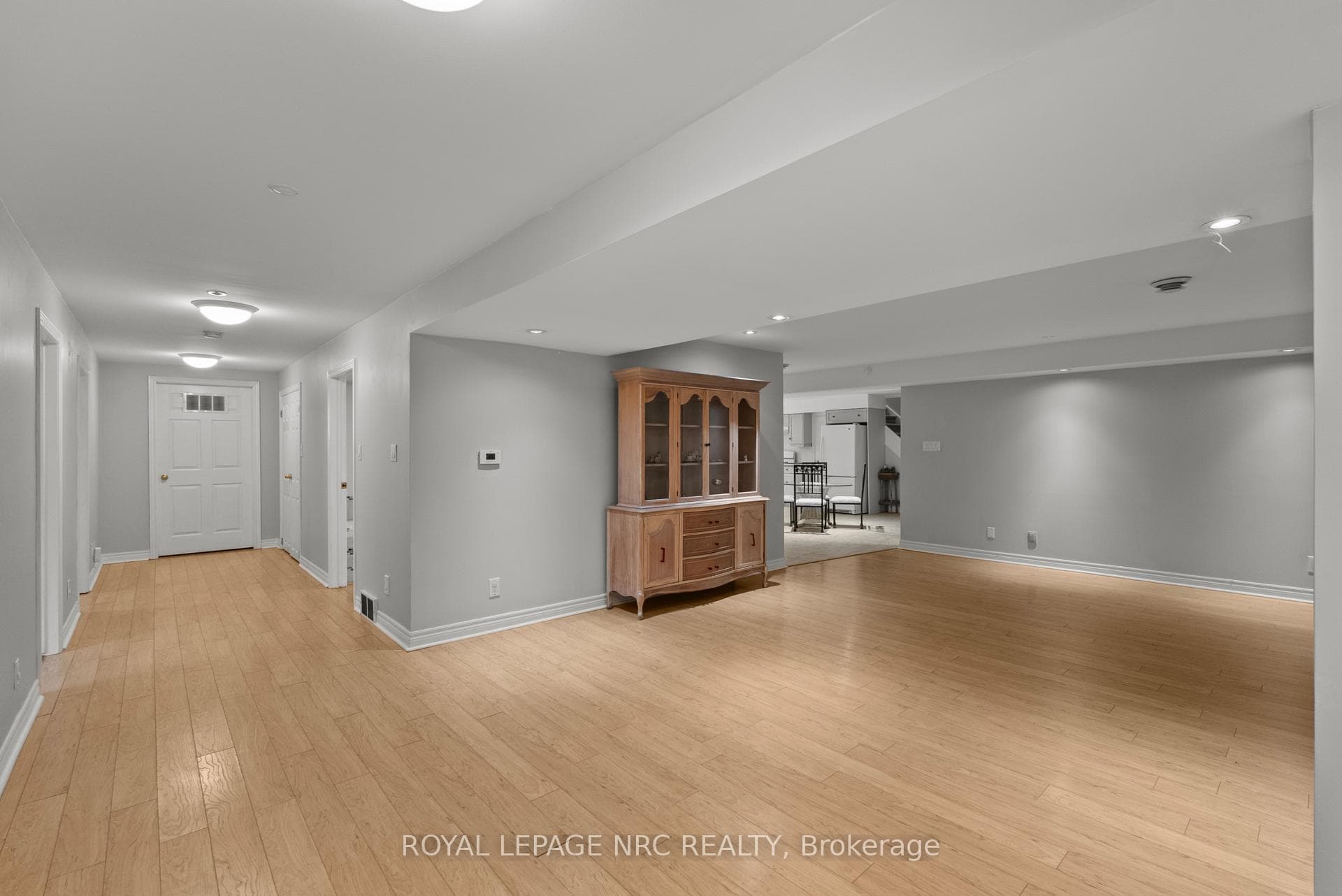 199 Niagara Street photo 29