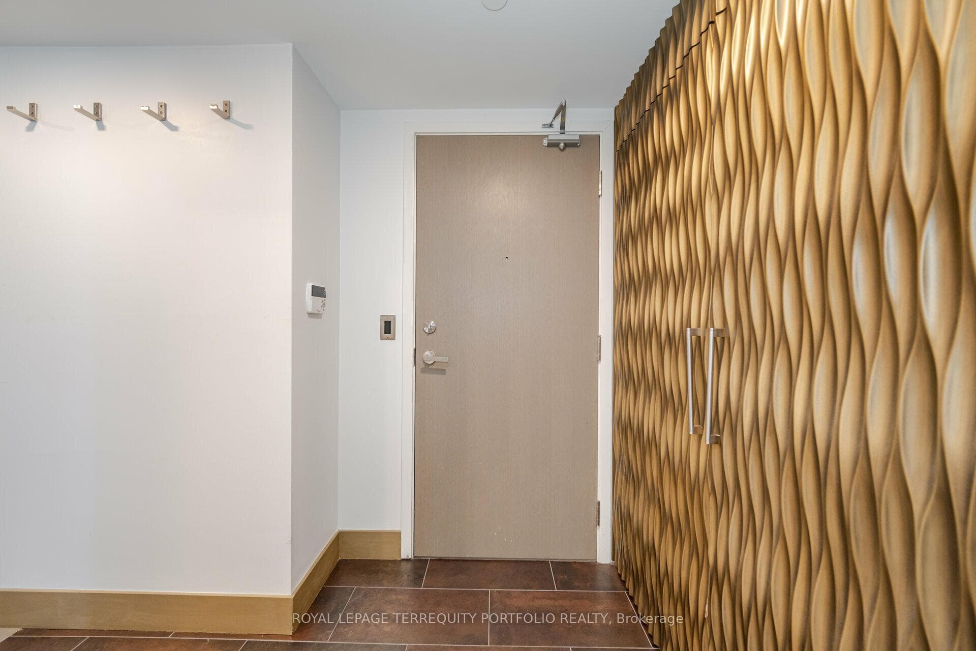 100 Harbour Street Unit 1205 photo 6