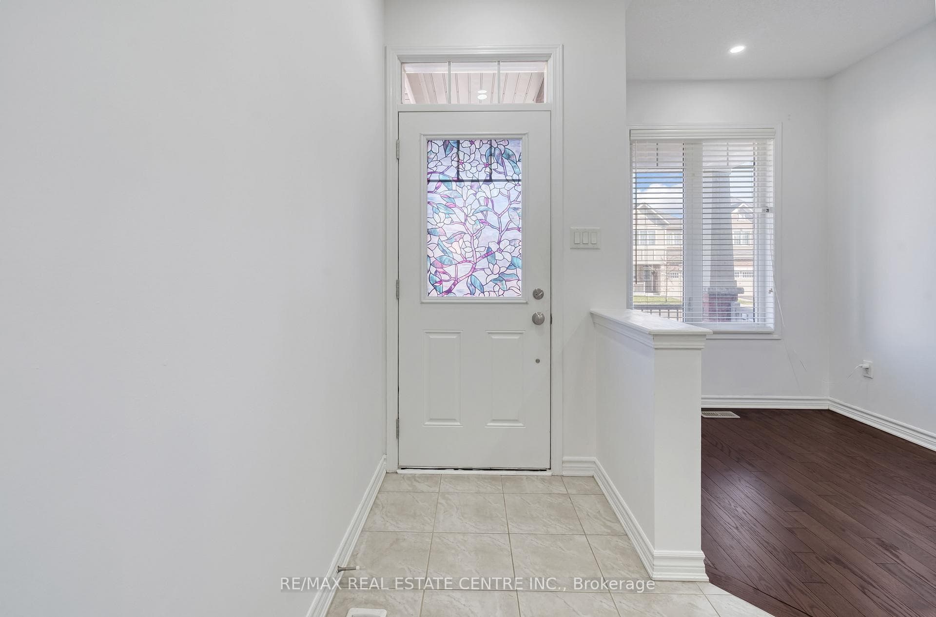 1516 Farmstead Drive photo 6