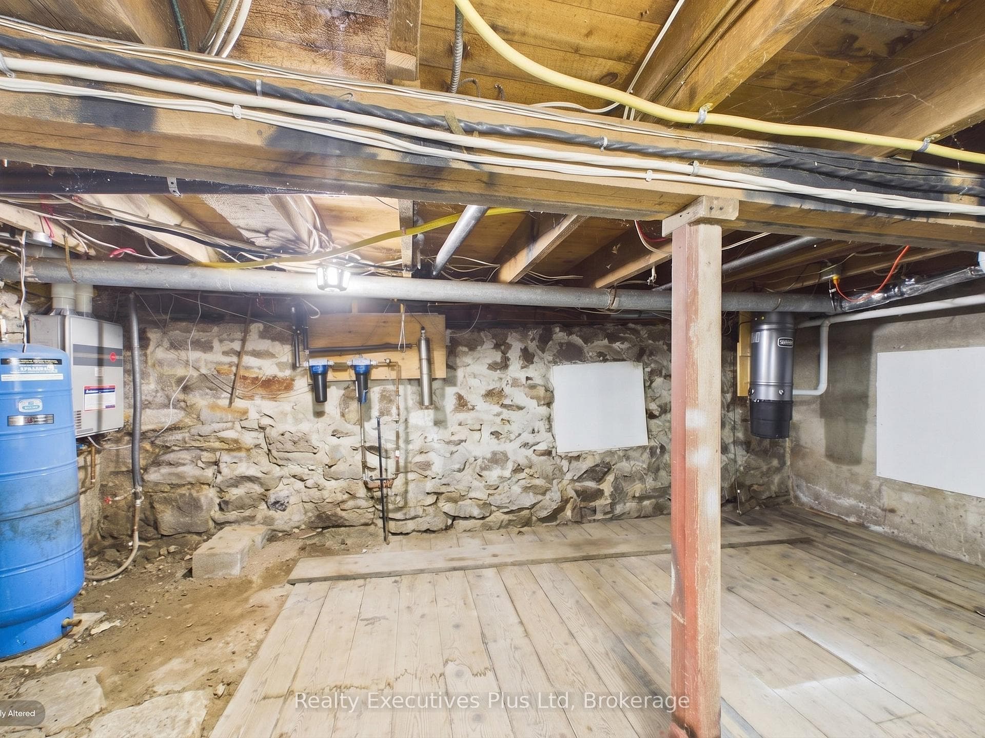 16 Albert Street photo 40