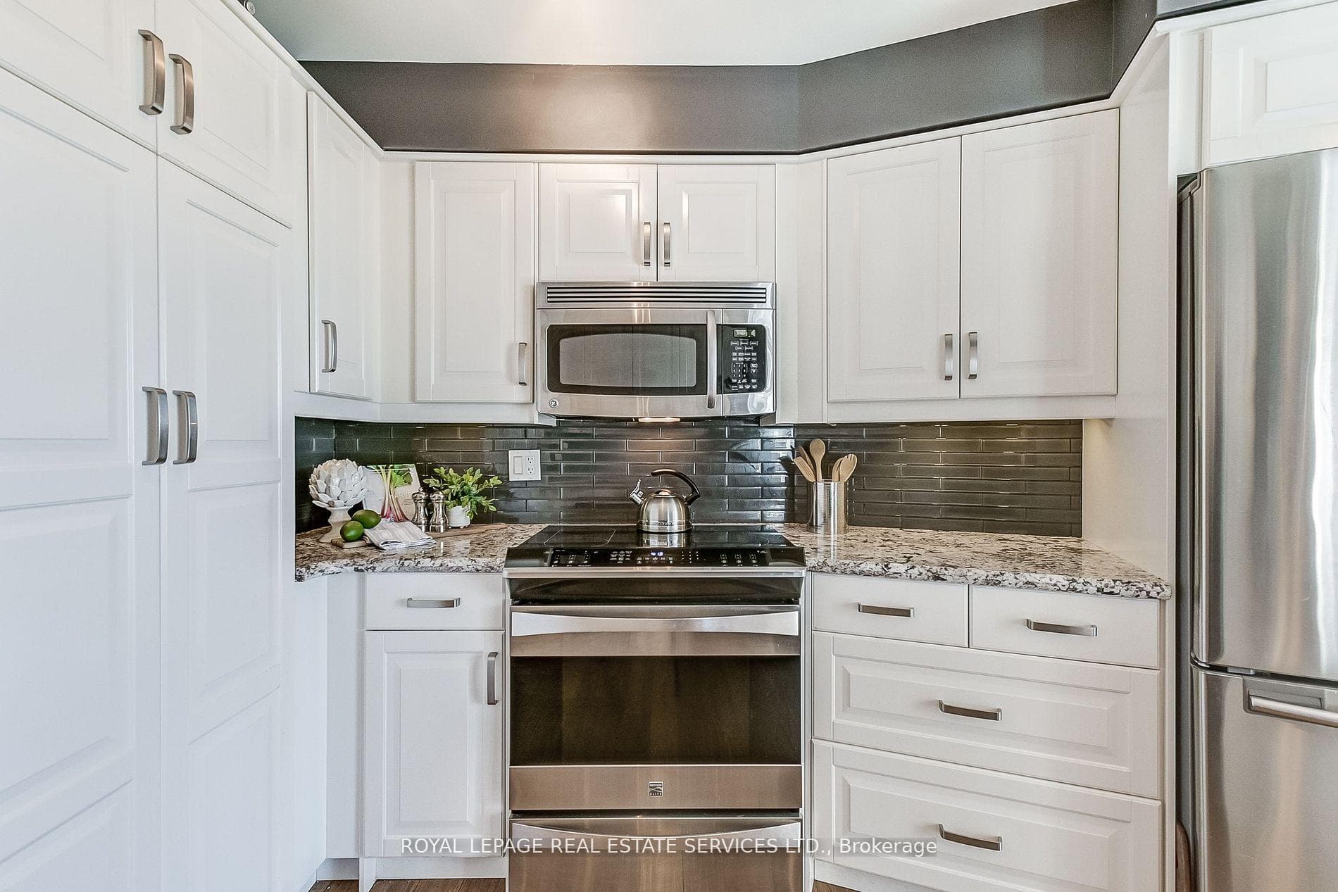 2111 Lake Shore Boulevard Unit 1018 photo 15
