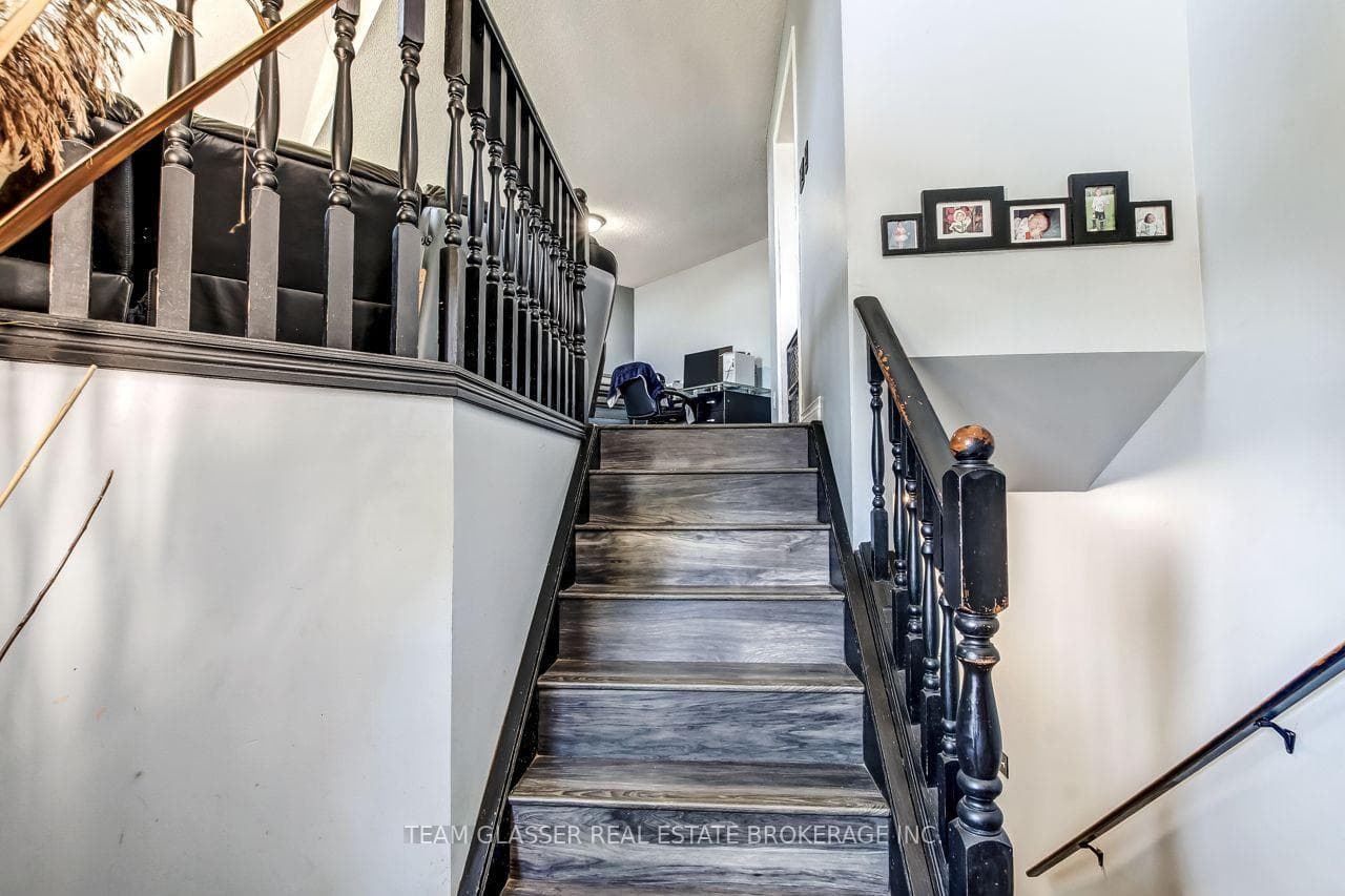 23999 Mayfair Road photo 19