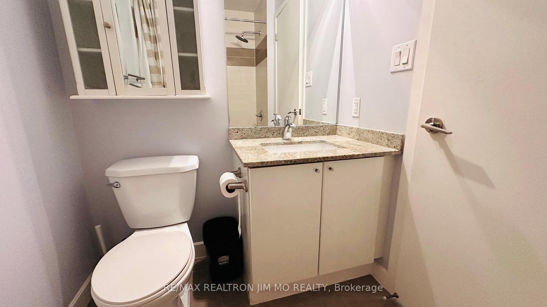18 Harbour Street Unit 1704 photo 13