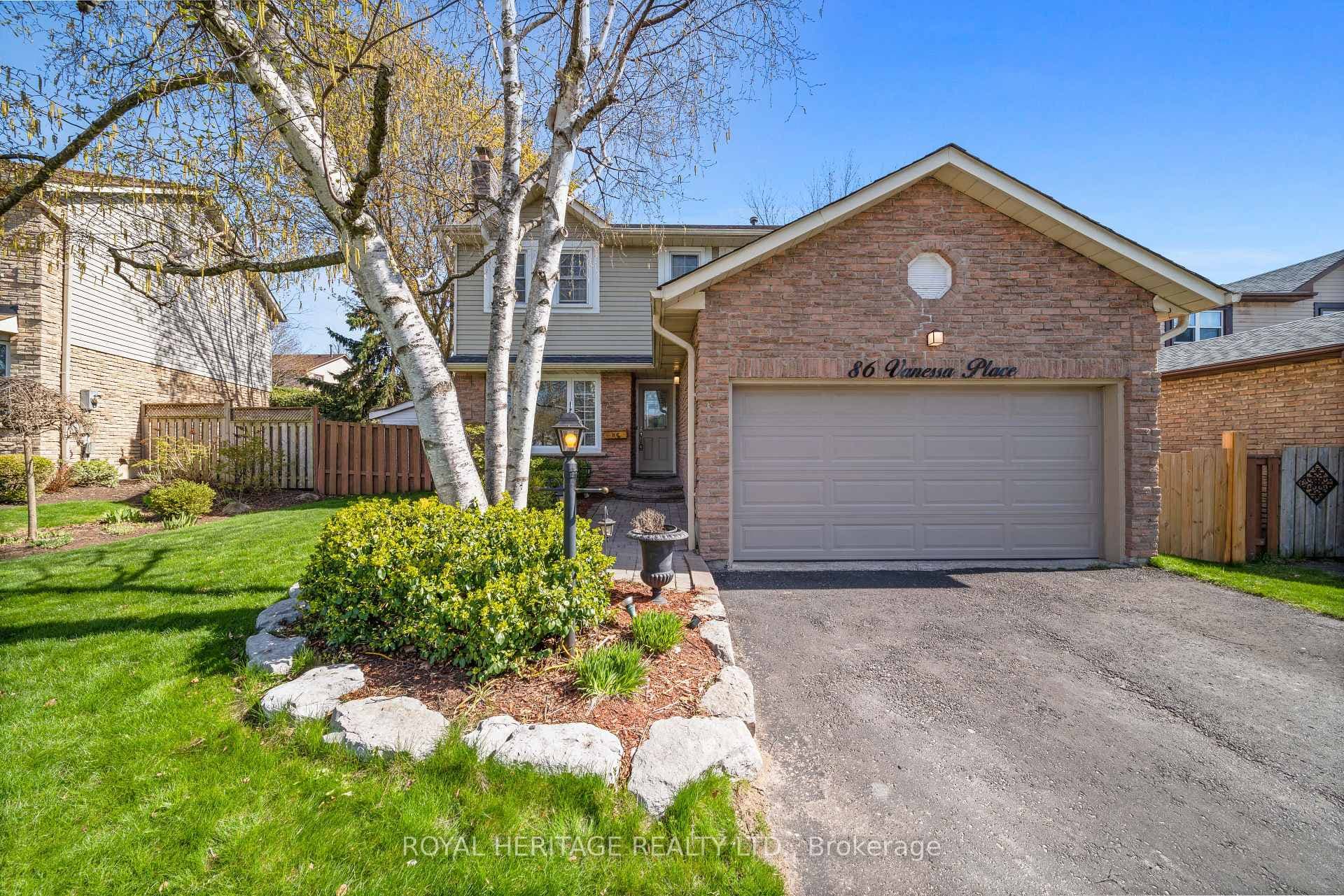 86 Vanessa Place photo 2