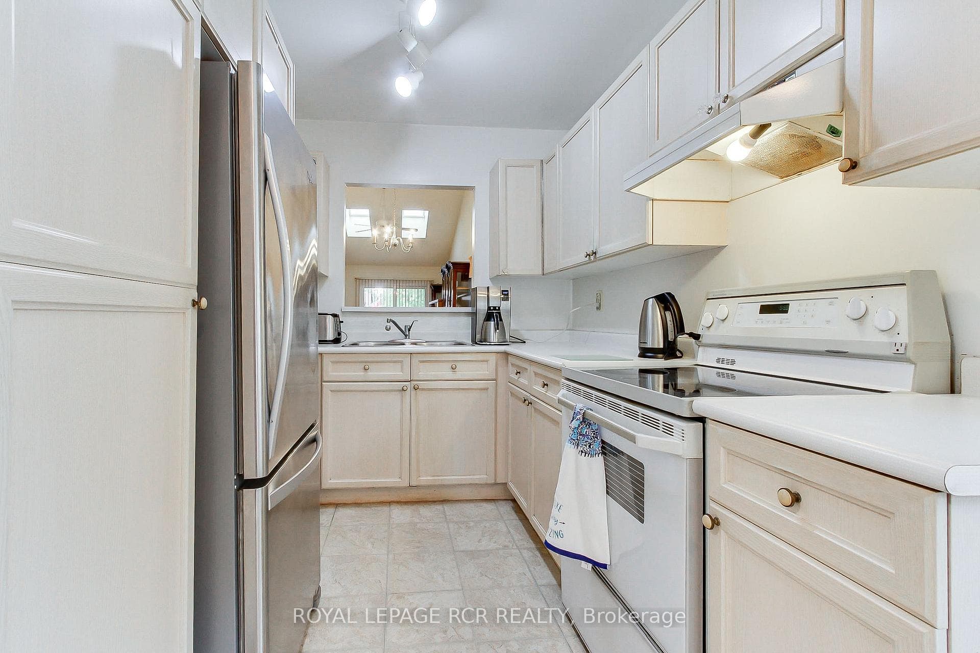 121 Green Briar Road Unit 16 photo 8