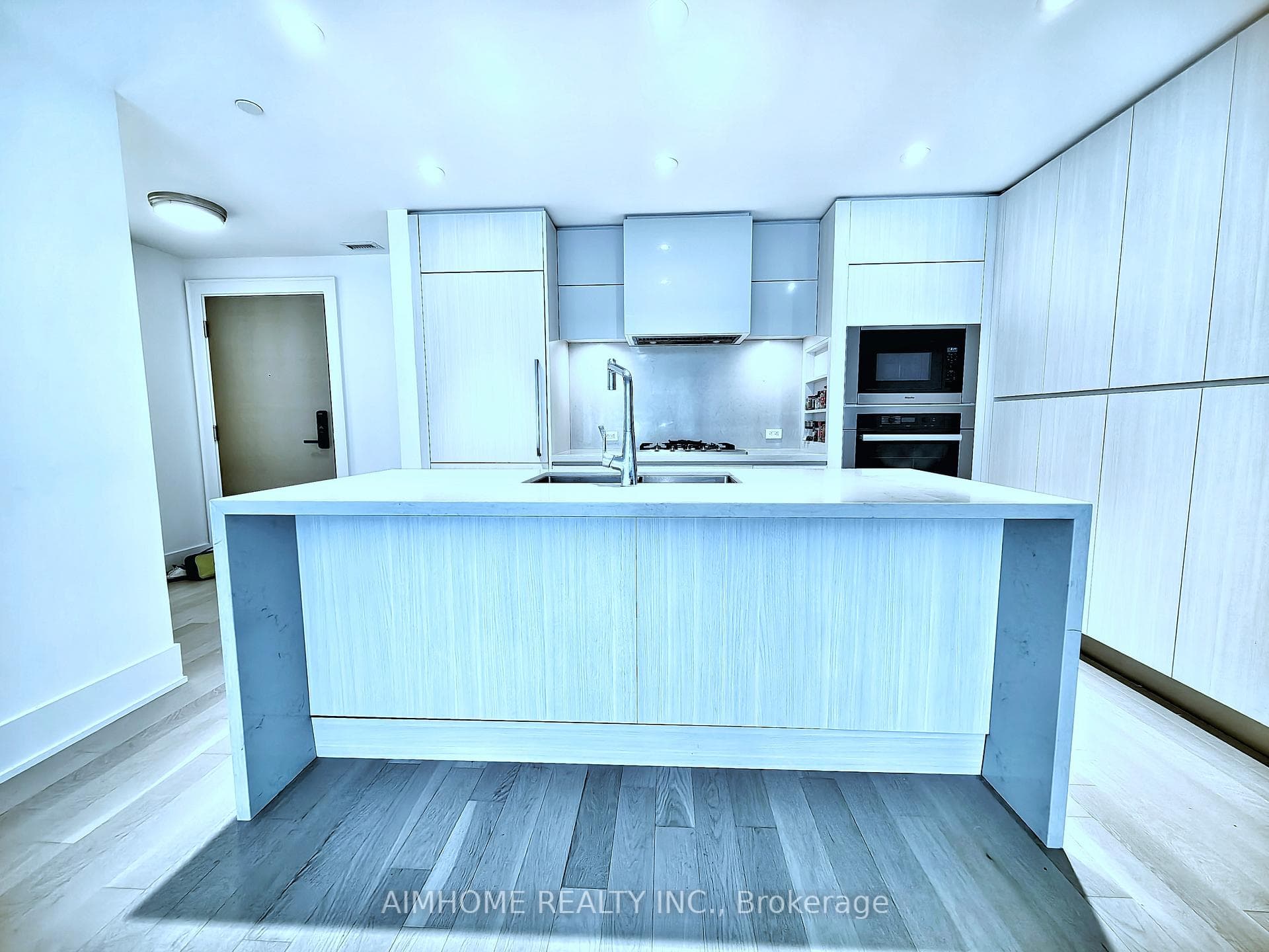 118 Merchants' Wharf N/A Unit 202 photo 5