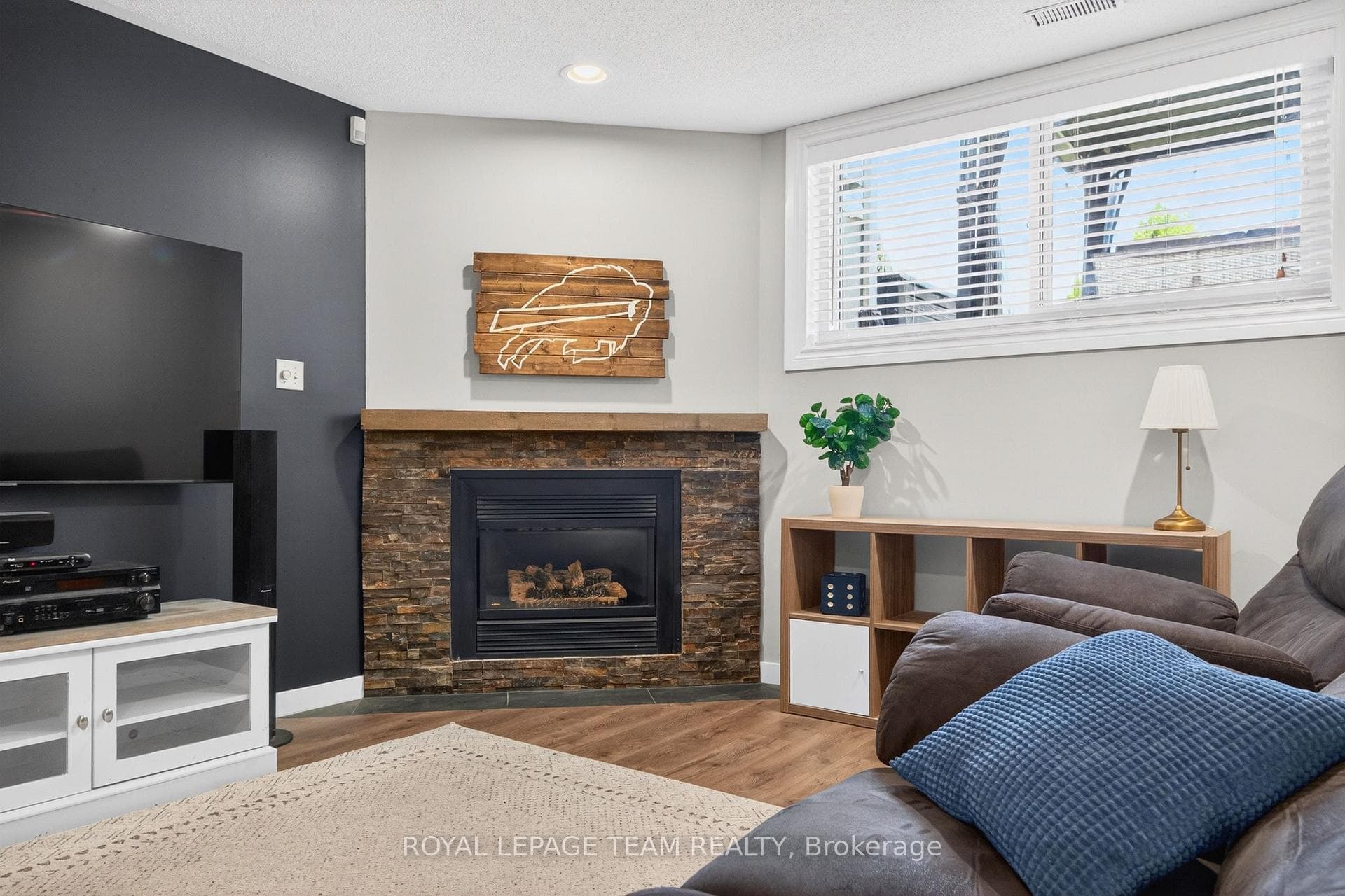 108 Landover Crescent photo 30