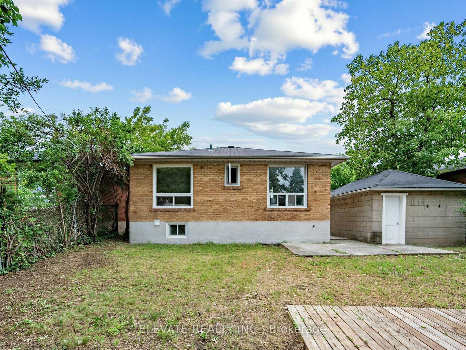730 Danforth Road photo 34