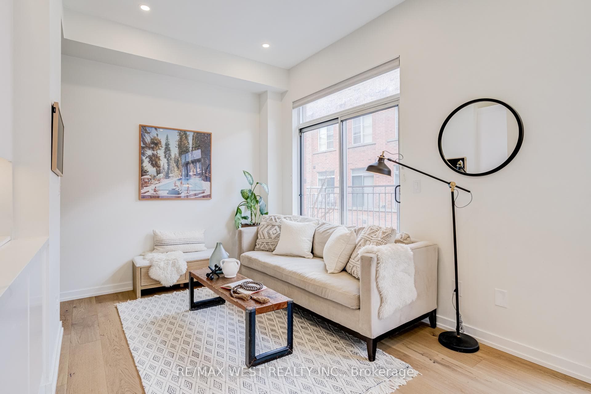 1396 Bloor Street Unit 3 photo 12