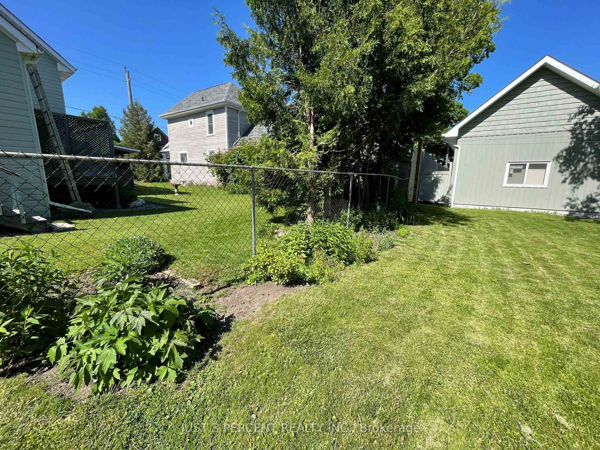 548 Hopkins Avenue photo 40