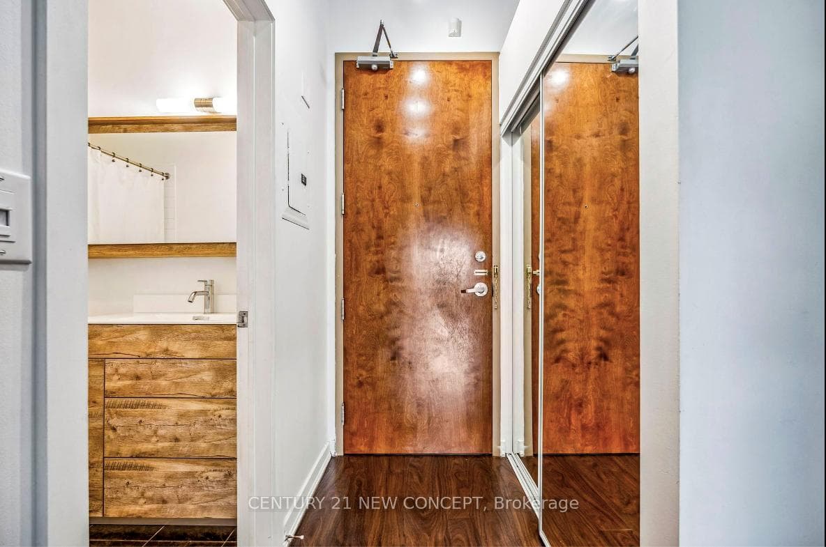 2 Fieldway Road Unit 302 photo 5