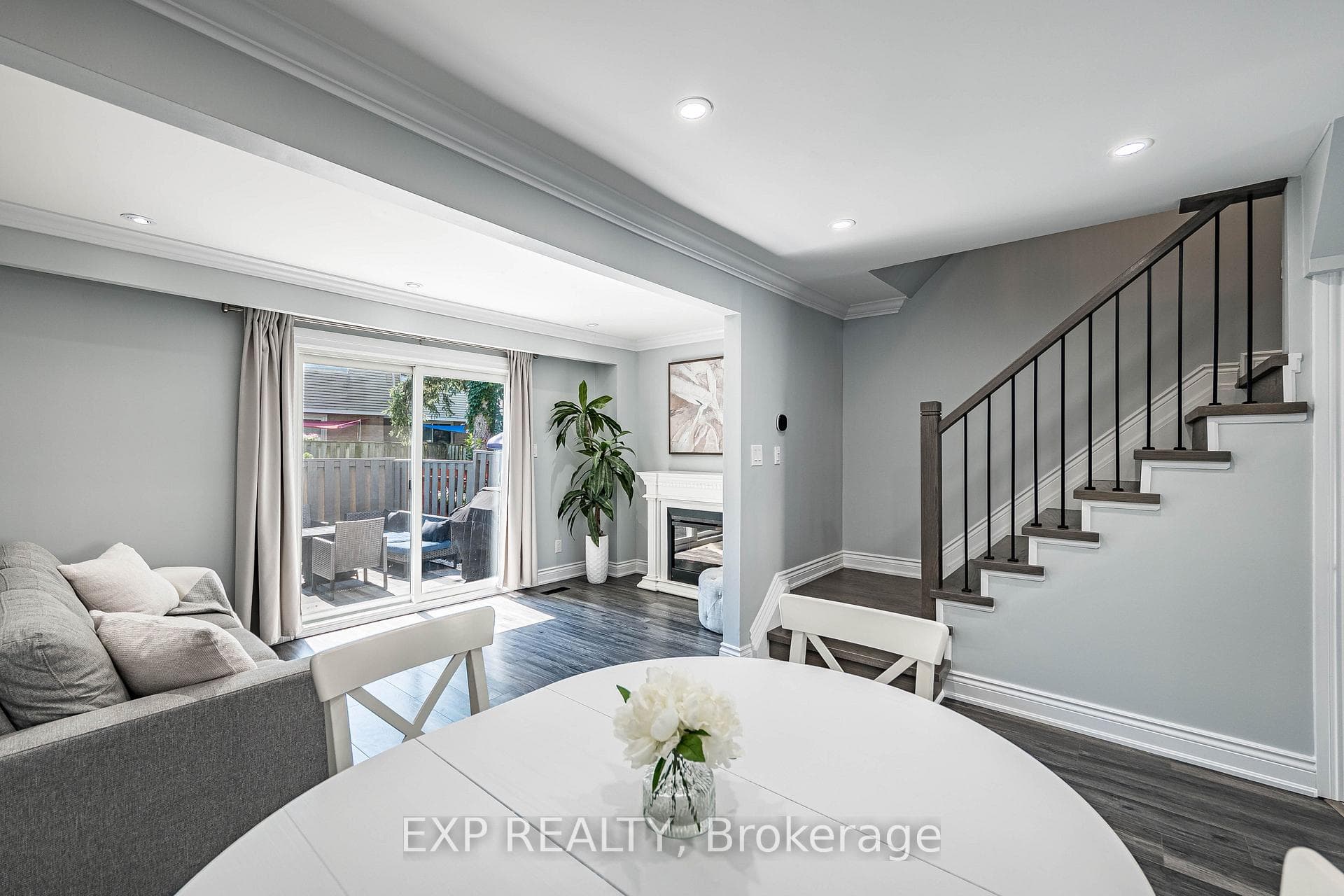 400 Mississauga Valley Boulevard Unit 38 photo 6