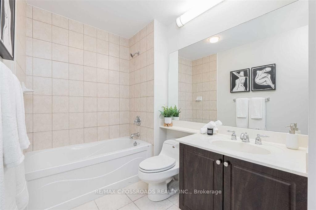 88 Broadway Avenue Unit 814 photo 29