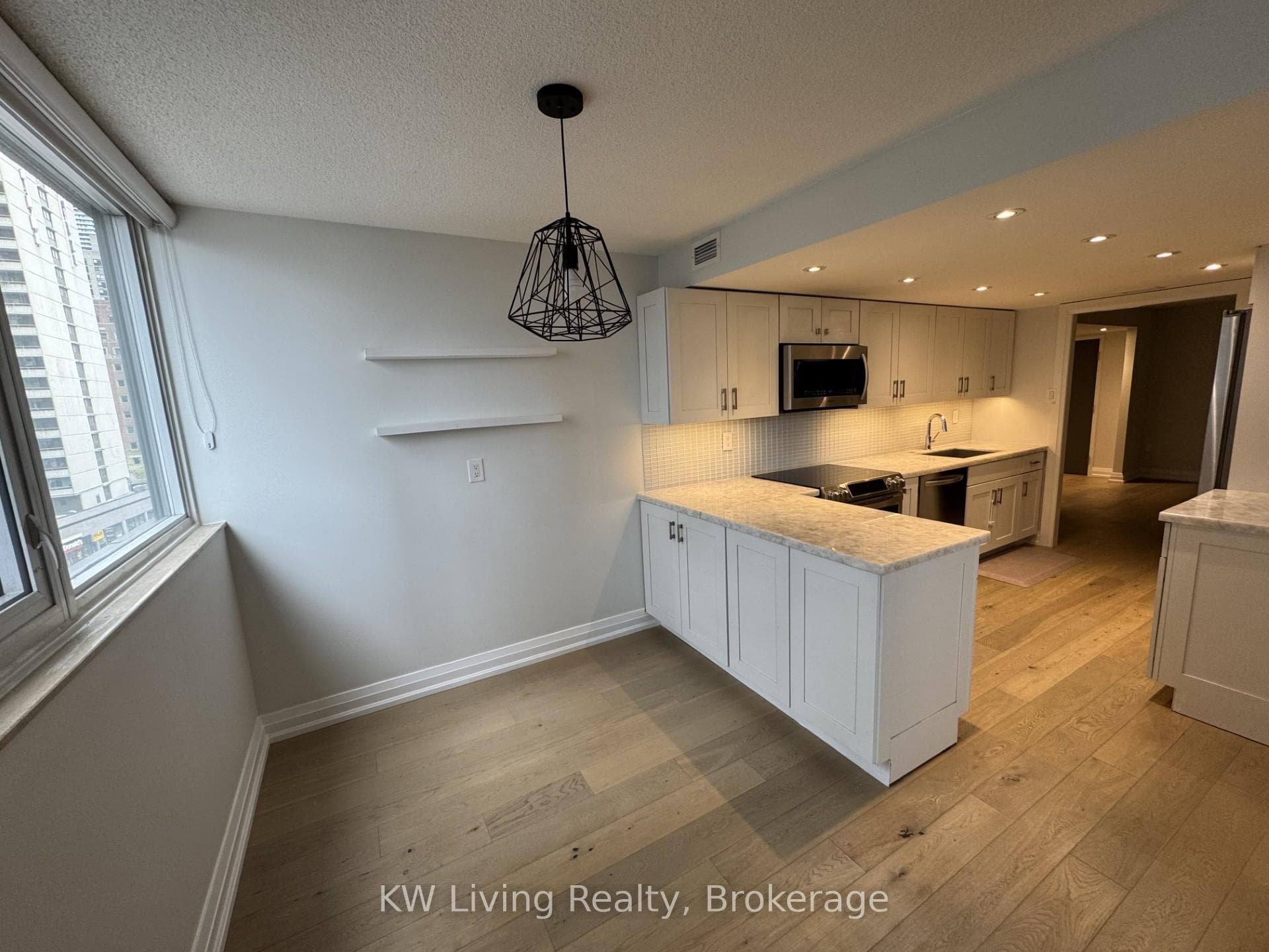 360 Bloor Street Unit 707 photo 20