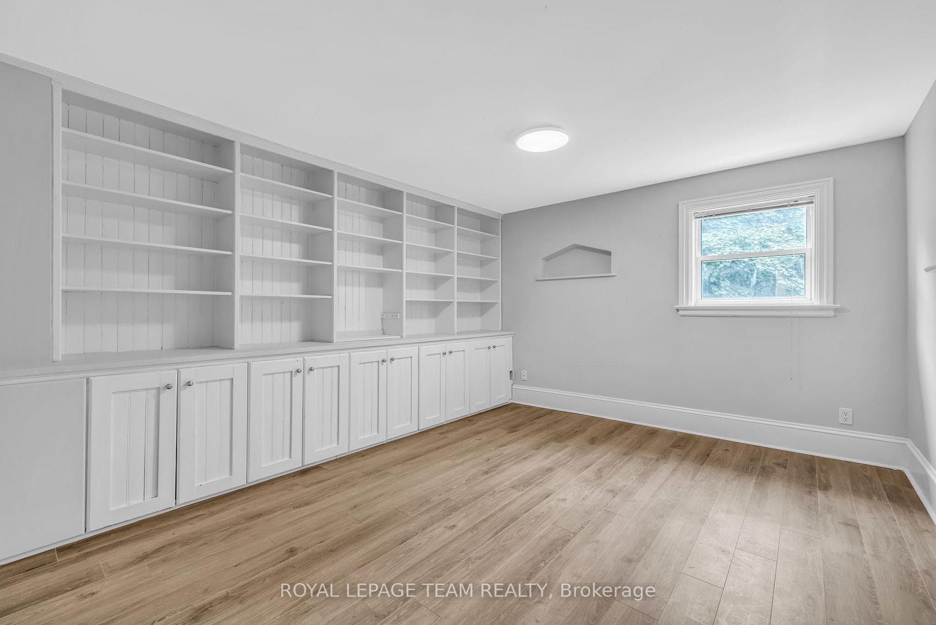90 Fourth Avenue photo 11