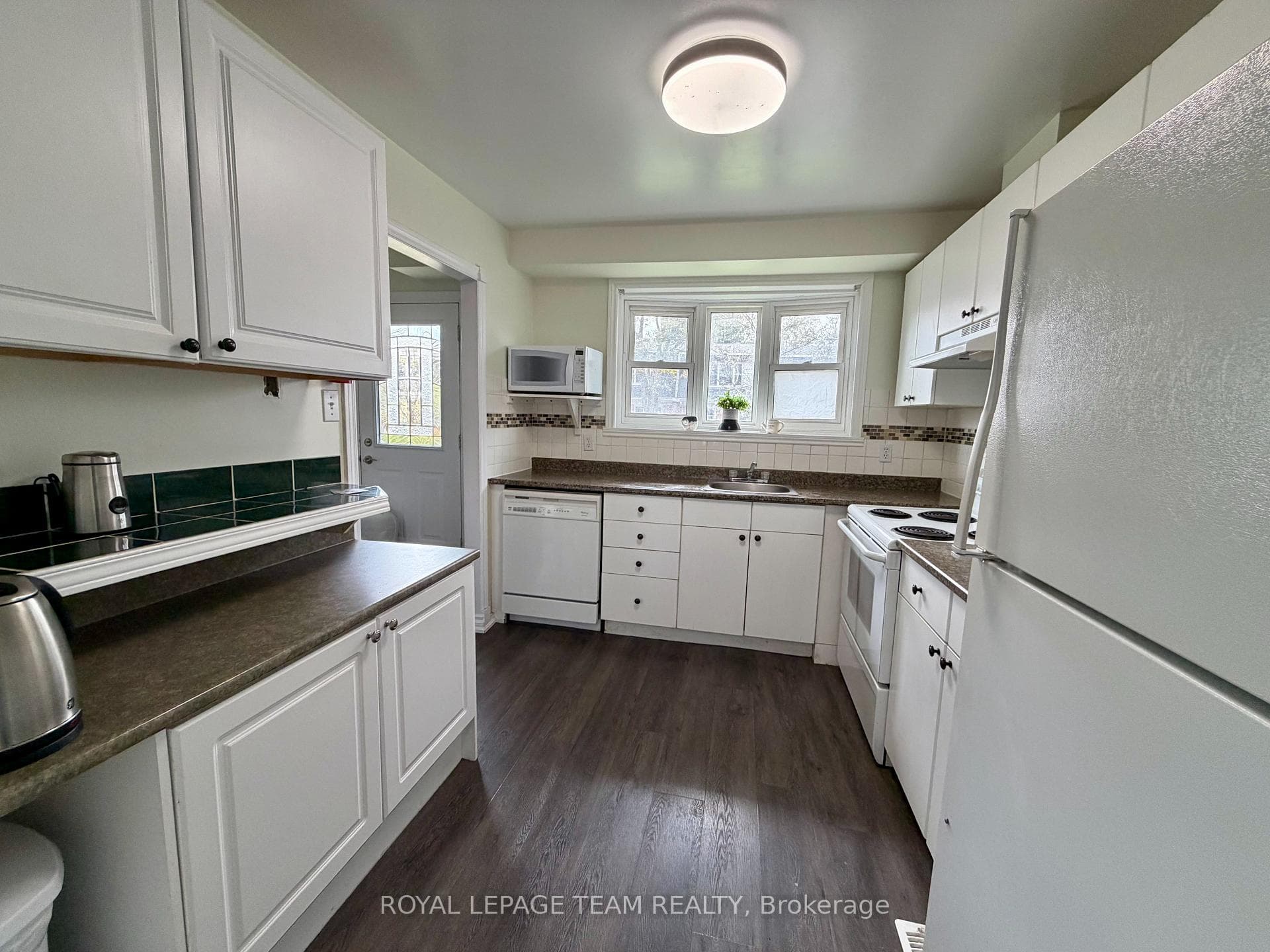 Unedited Photo | Kitchen