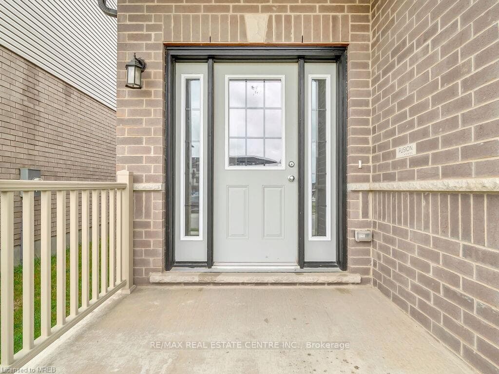 126 Tartan Avenue photo 20