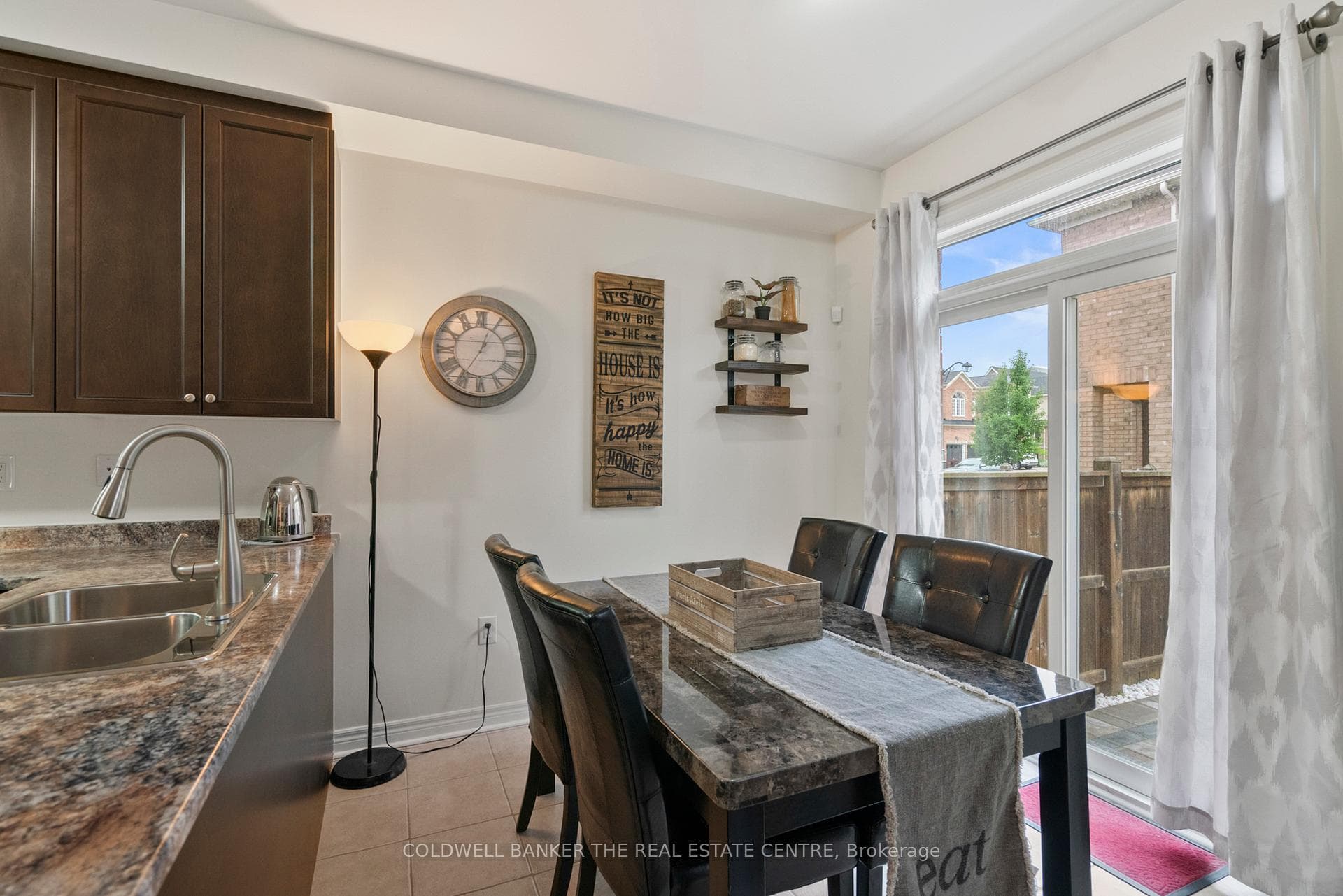 94 McCann Crescent photo 12