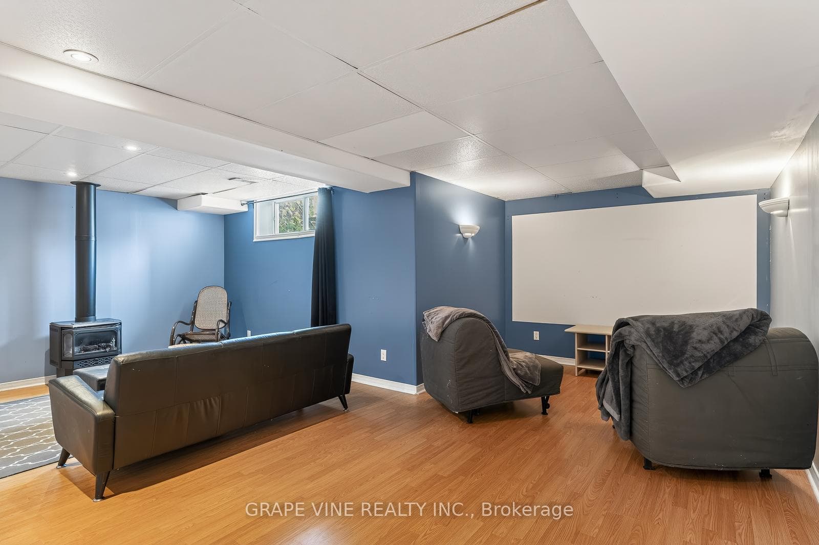 175 Allanford Avenue photo 32