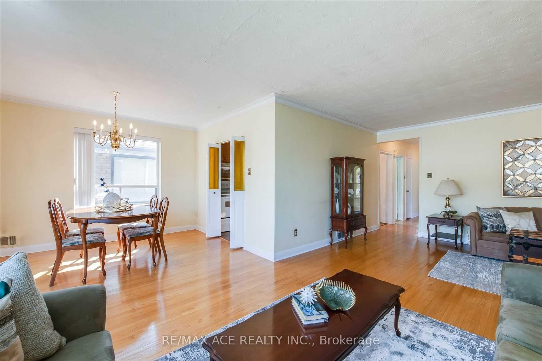 3715 St Clair Avenue Unit Main photo 3