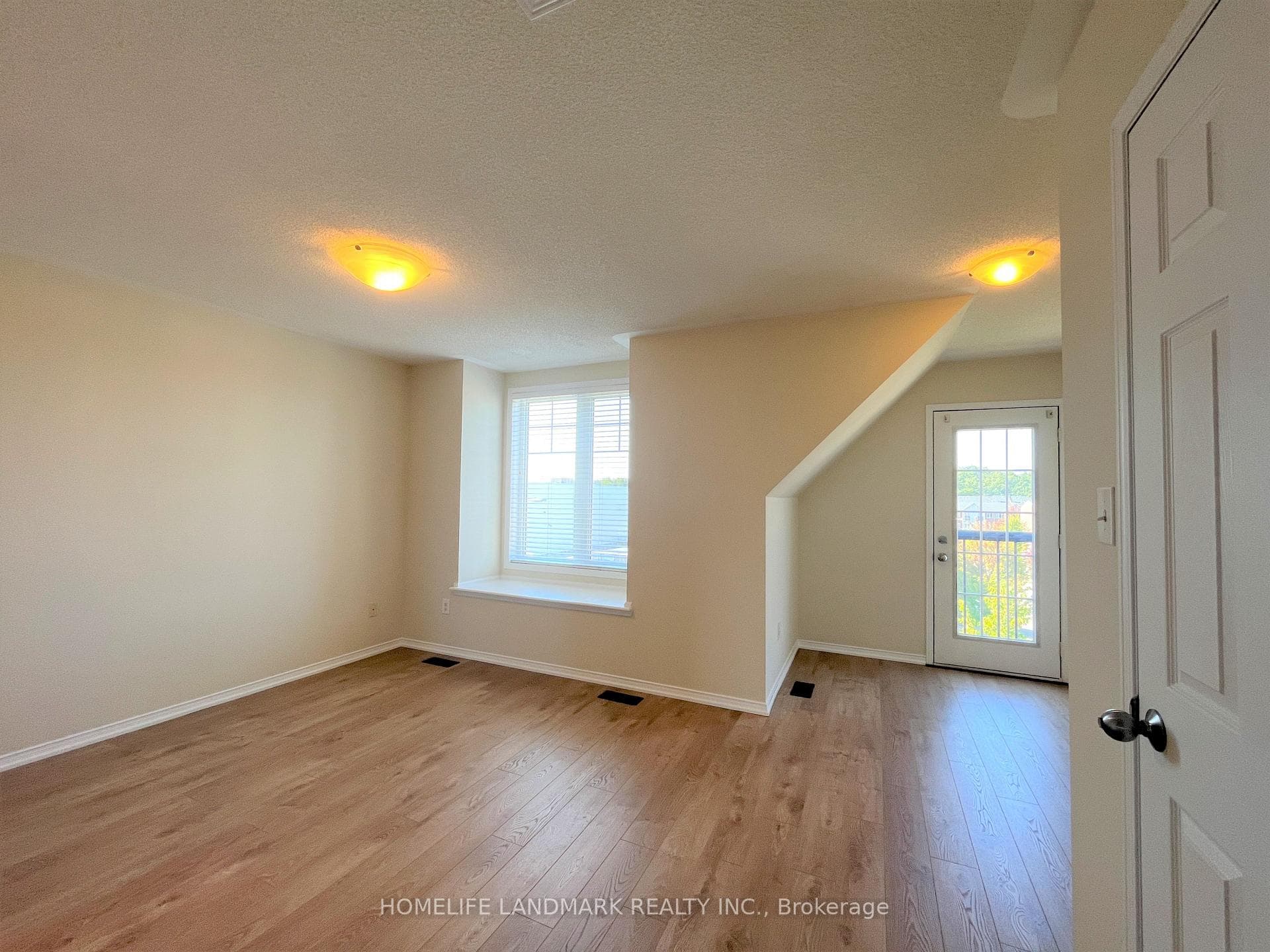 79 John Bell Crescent photo 25