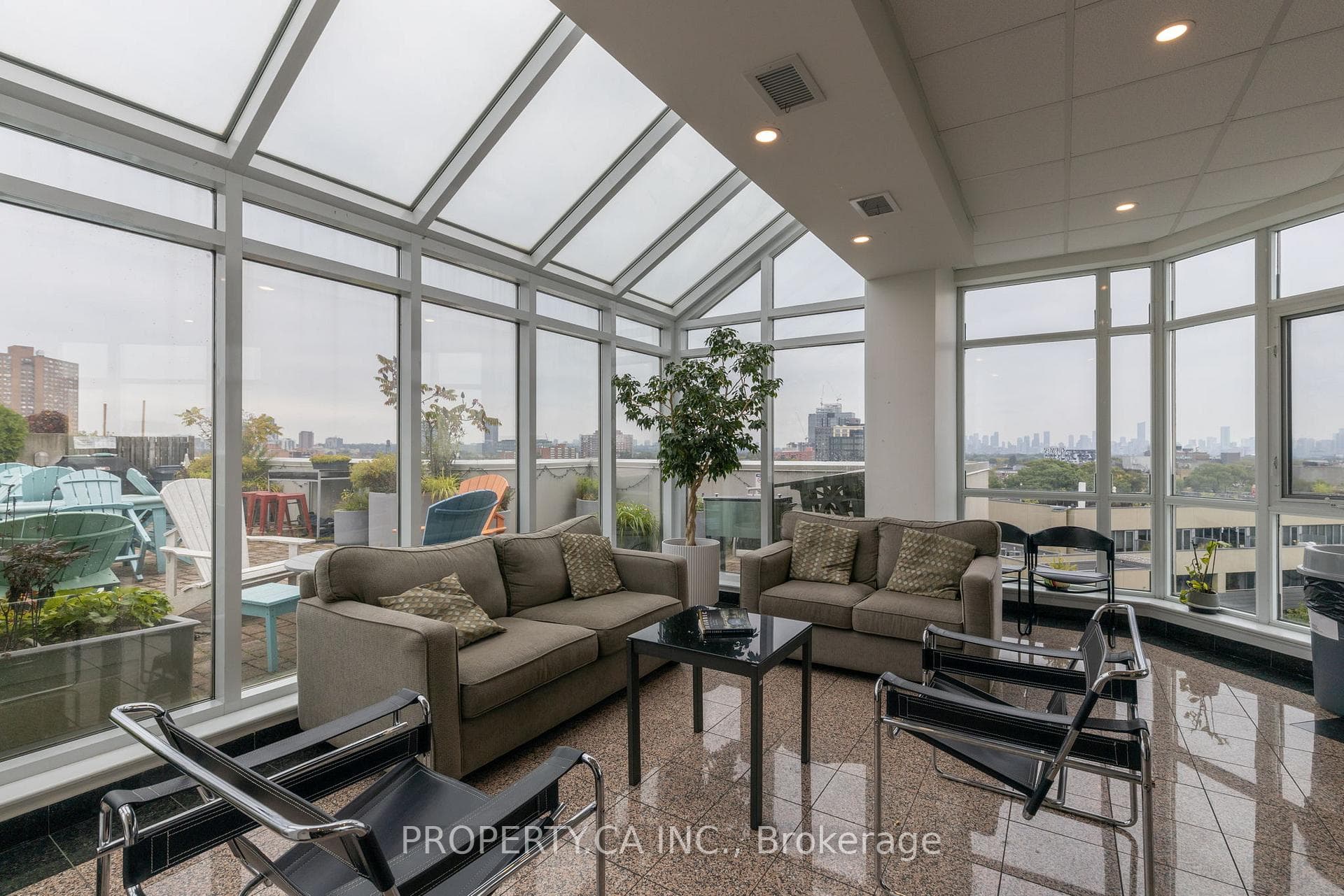 437 Roncesvalles Avenue Unit 211 photo 21