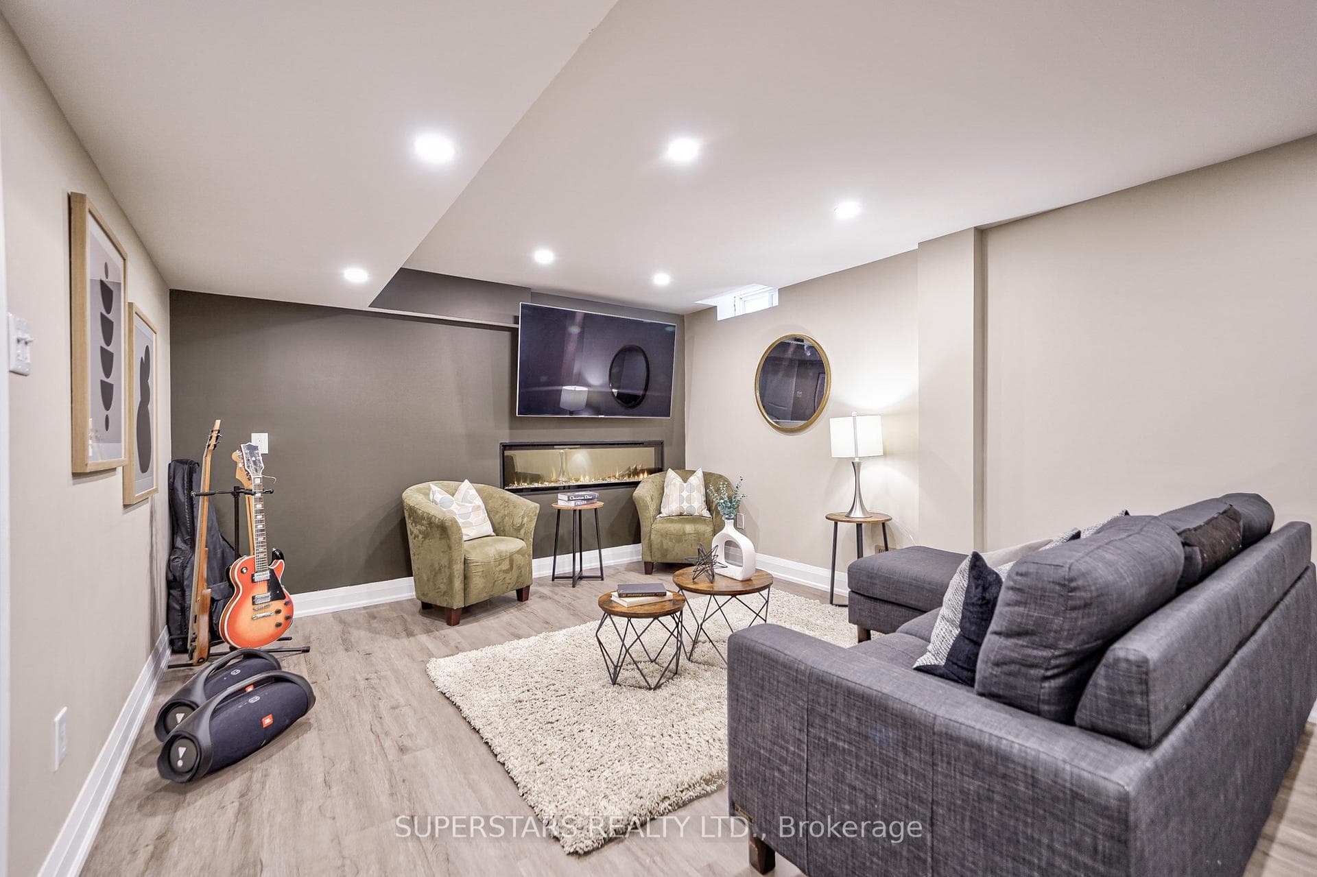 648 Sandiford Drive photo 29