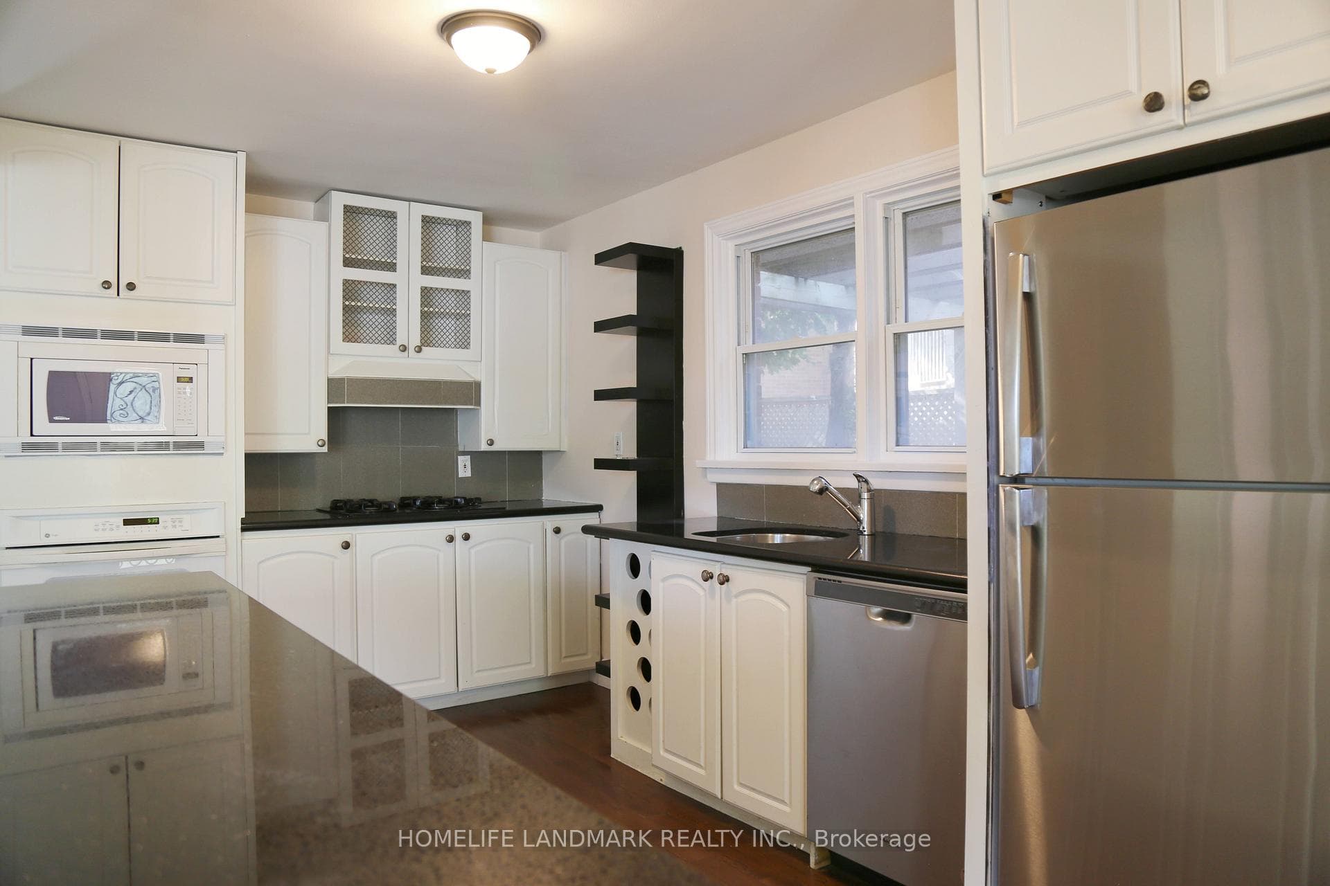 117 Prince Charles Drive photo 2