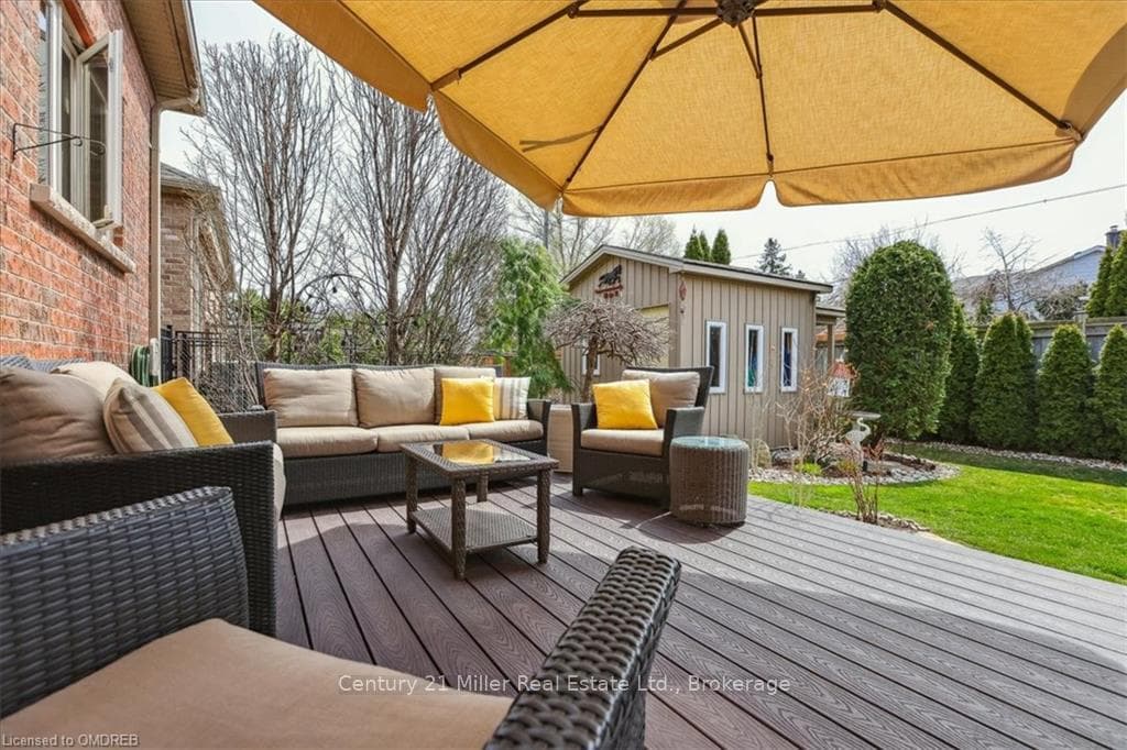 546 DYNES Road photo 43