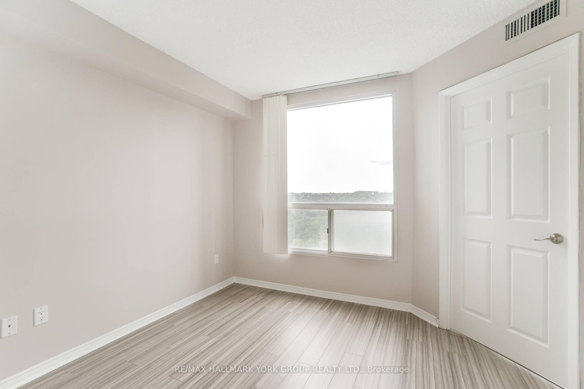 7 Concorde Place Unit 1202 photo 29