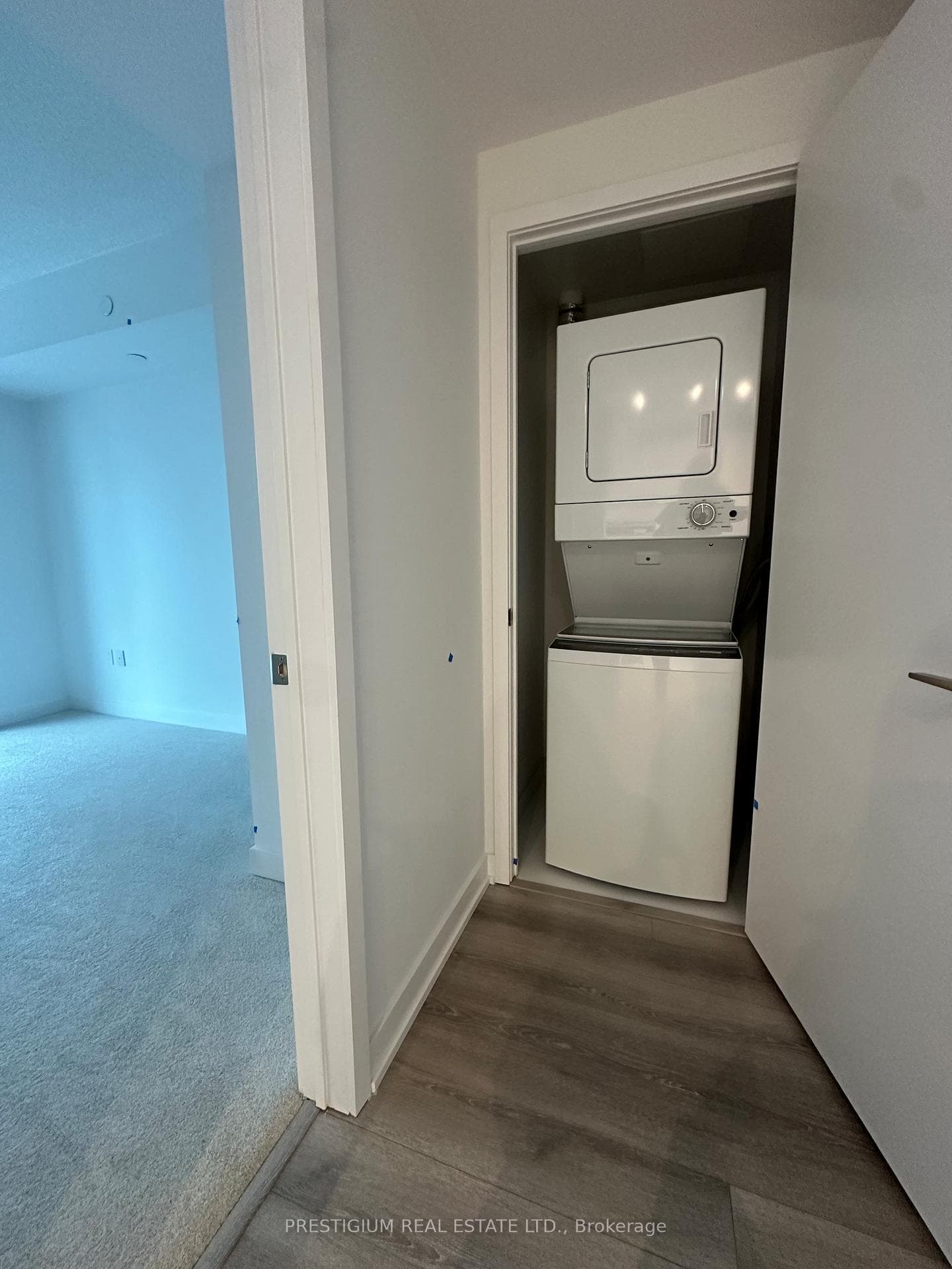 230 simcoe Street Unit 2715 photo 22