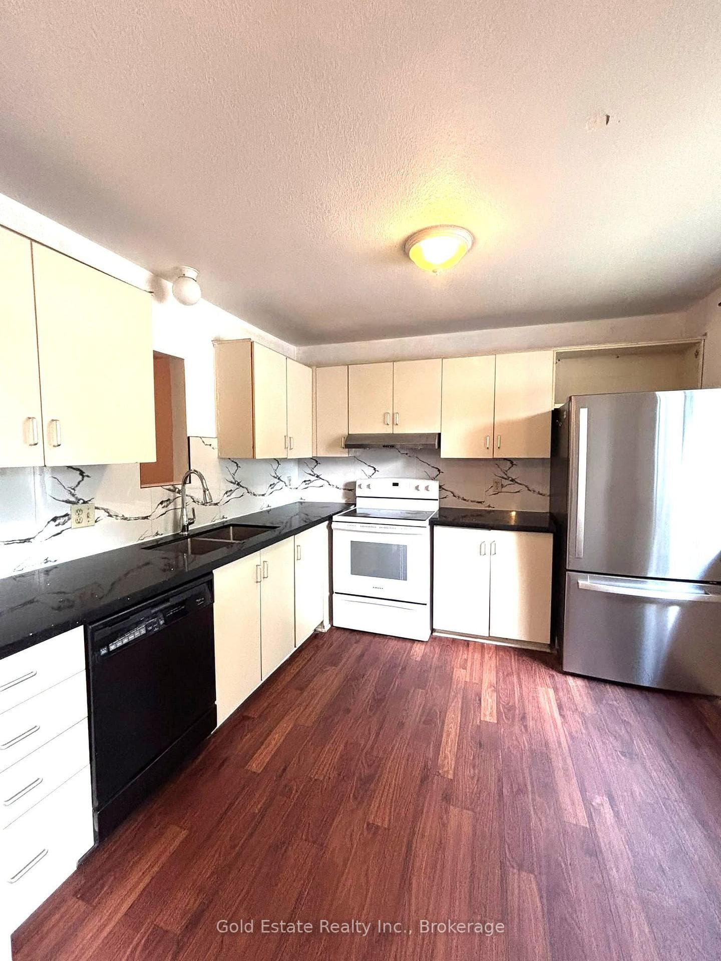 490 Third Street Unit 40 photo 2