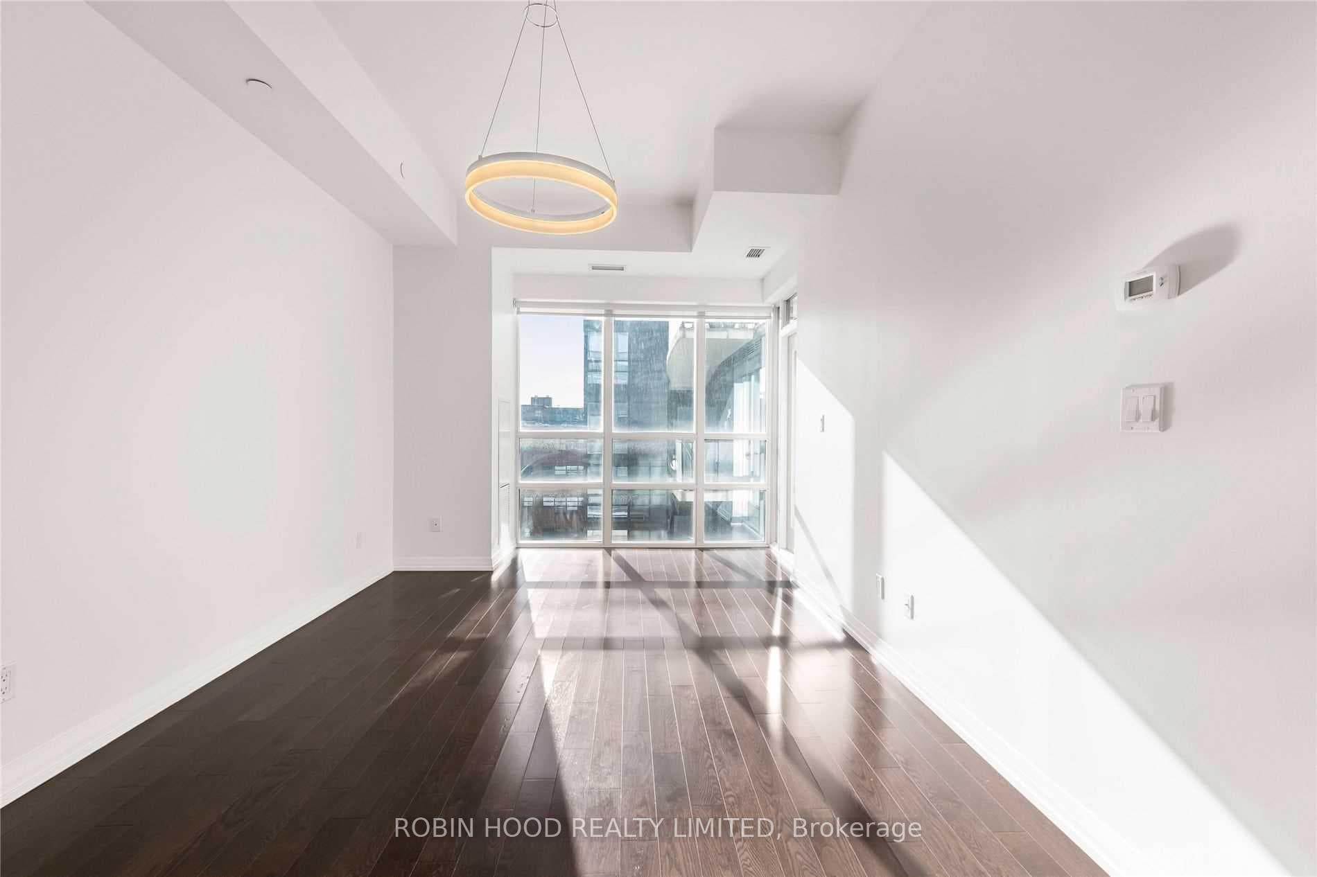 460 Adelaide Street Unit 815 photo 6