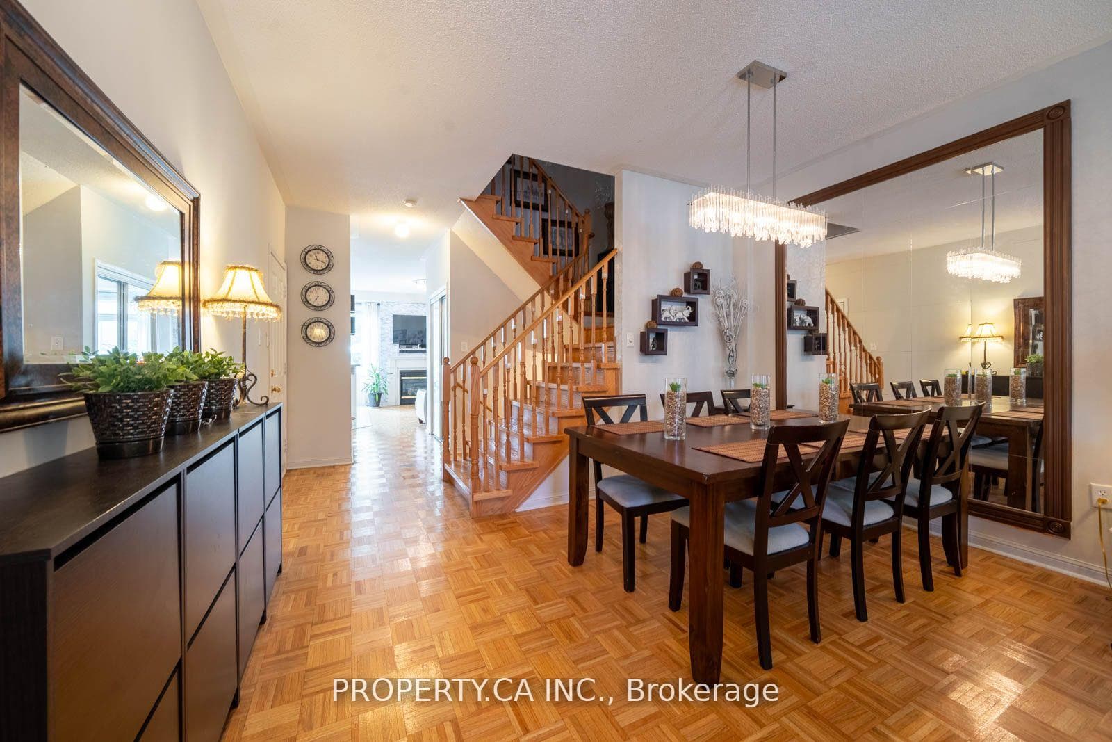 39 Sedgeway Heights photo 4