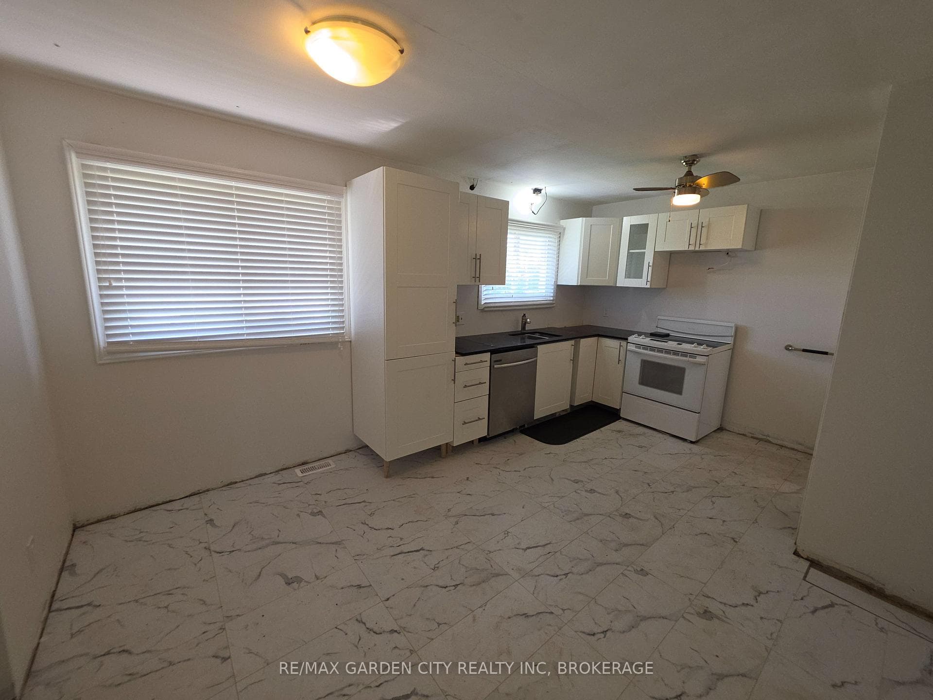 316 Davis Street photo 5