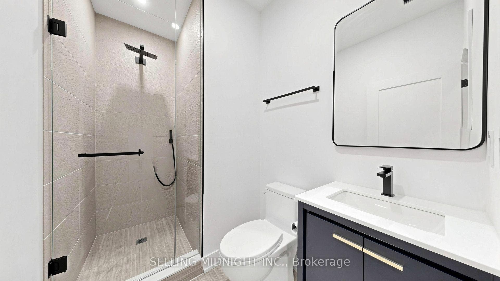 42 Guthrie Avenue photo 45
