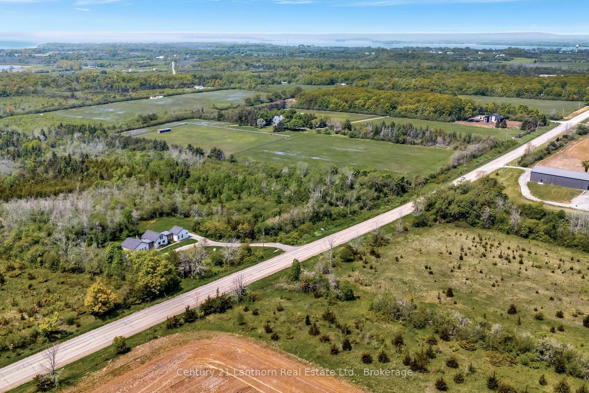 19487 Loyalist Parkway photo 2