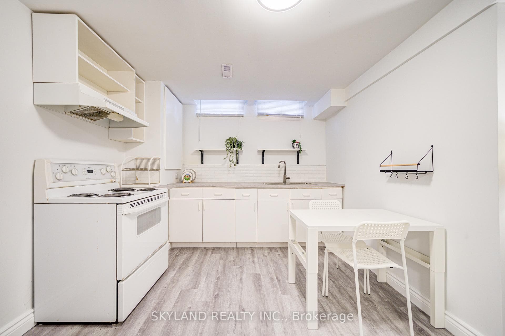 68 Batson Drive photo 32