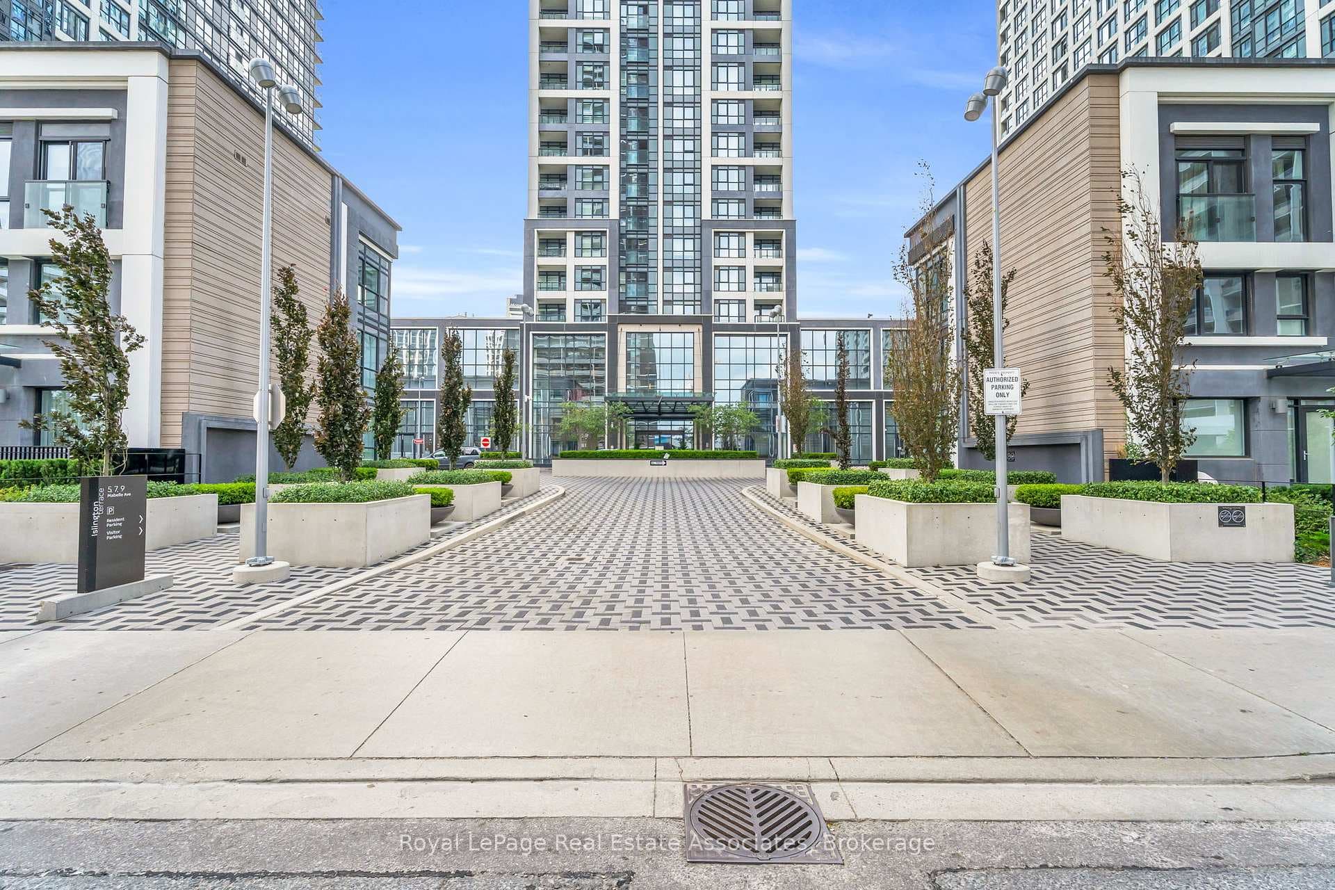 7 Mabelle Avenue Unit 905 photo 32