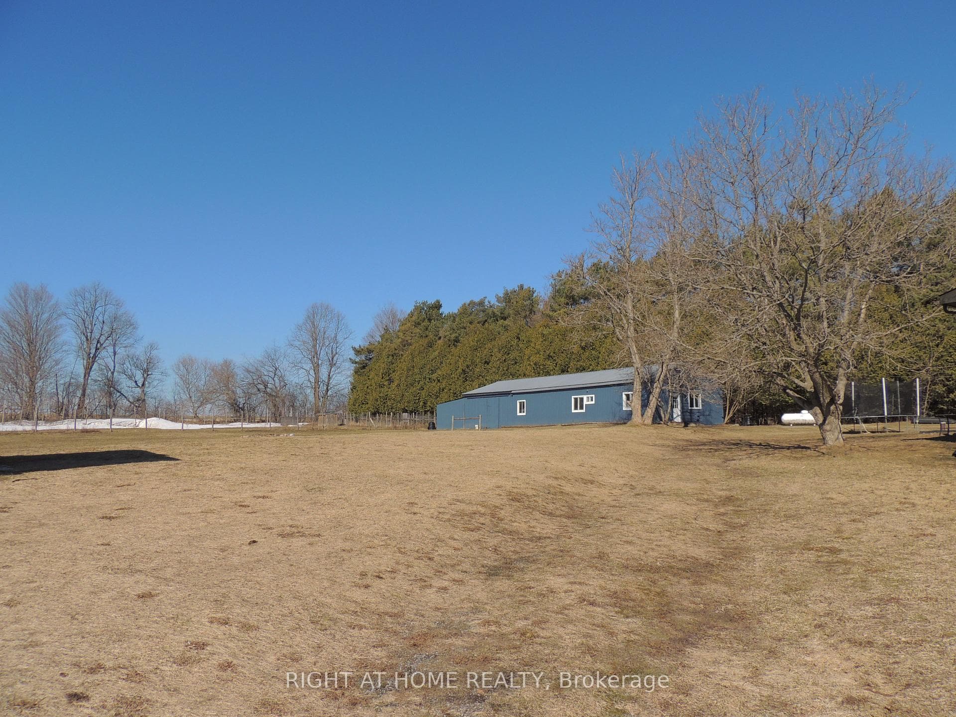 488 Ava Crescent photo 43