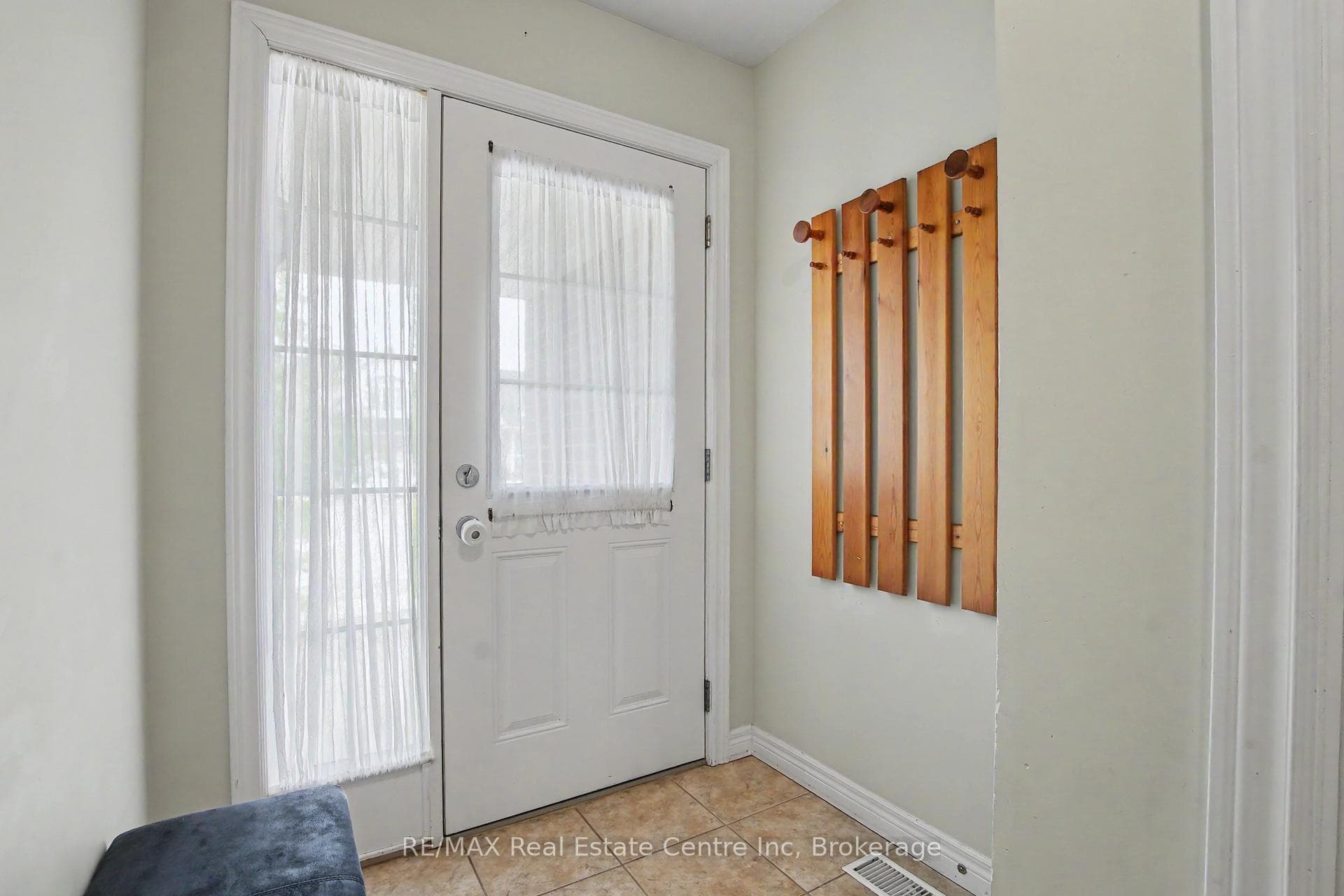 9 Washburn Drive photo 4