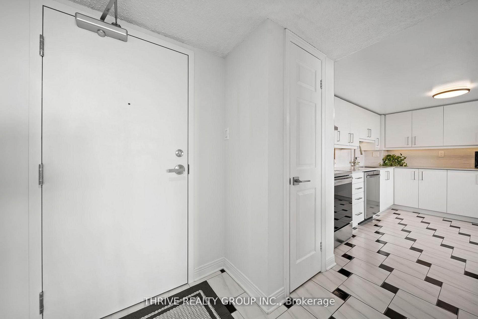 600 Talbot Street Unit 803 photo 4